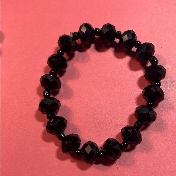 Elegant Black and Clear Beaded Bracelet Set - Picture 3 of 4